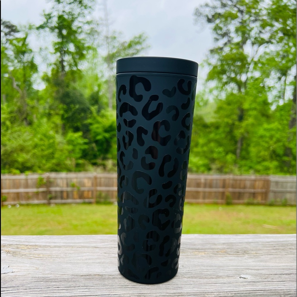 Black leopard tumbler